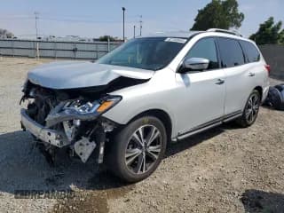 ✅ 2020 Nissan Pathfinder Platinum • VIN: 5N1DR2DN1LC591088 • Лот: 62700945. Опубликован ранее на Copart с пробегом 86 848 миль. Бесплатный доступ к архиву аукционных продаж из США и подробный отчёт об истории автомобиля на DreamBid. Изображение 1.