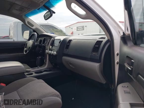 ✅ 2013 Toyota Tundra • VIN: 5TFDM5F17DX042536 • Lot: 42609607. Listed on IAAI with 187,632 mi. Free auction sales archive from the USA and detailed vehicle history report at DreamBid. Image 5.