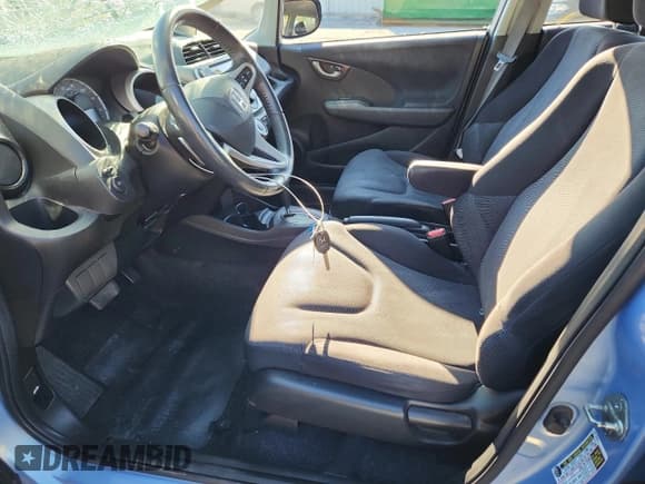 ✅ 2010 Honda Fit Sport • VIN: JHMGE8H48AC023174 • Lot: 87288985. Listed on Copart with 221,879 mi. Free auction sales archive from the USA and detailed vehicle history report at DreamBid. Image 7.