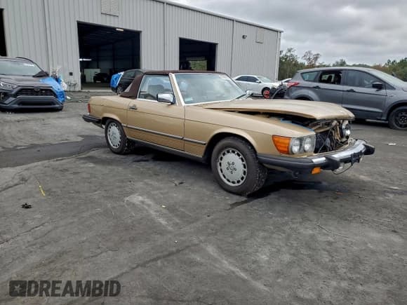 ✅ 1987 Mercedes-Benz 560 SL • VIN: WDBBA48D0HA064354 • Lot: 91847985. Listed on Copart with 74,407 mi. Free auction sales archive from the USA and detailed vehicle history report at DreamBid. Image 4.