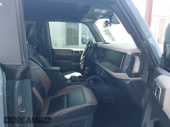 ✅ 2022 Ford Bronco • VIN: 1FMEE5DP9NLB61055 • Lot: 42359888. Listed on IAAI with 70,668 mi. Free auction sales archive from the USA and detailed vehicle history report at DreamBid. Image 5.