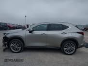 ✅ 2025 Lexus NX 350 Luxury • VIN: 2T2HGCEZ0SC062106 • Lot: 42604940. Wystawiony na IAAI z przebiegiem 3 775 mil. Bezpłatny archiwum sprzedaży aukcyjnych z USA i szczegółowy raport historii pojazdu na DreamBid. Zdjęcie 14.