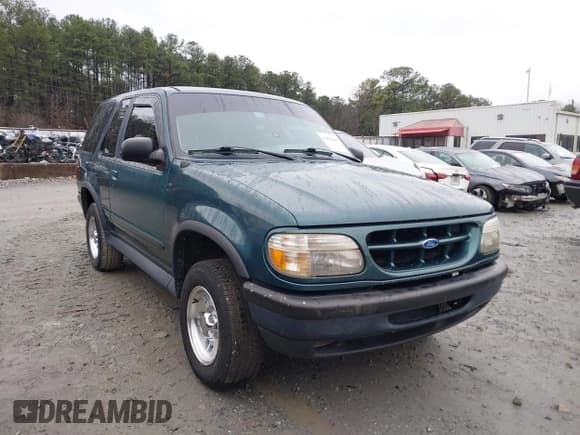 ✅ 1996 Ford Explorer Eddie Bauer • VIN: 1FMCU22X0TUD88234 • Lot: 43854865. Listed on IAAI with 247,205 mi. Free auction sales archive from the USA and detailed vehicle history report at DreamBid. Image 1.