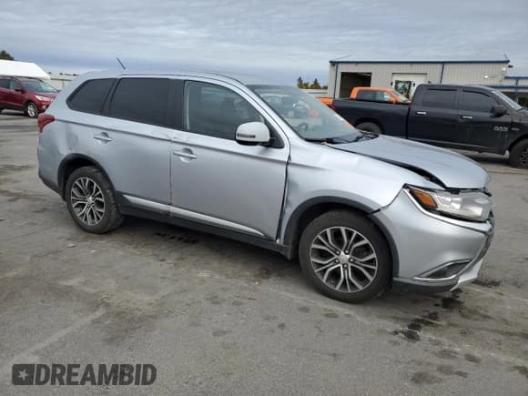 ✅ 2016 Mitsubishi Outlander SE • VIN: JA4AZ3A36GZ010312 • Lot: 86472615. Wystawiony na Copart z przebiegiem 117 262 mil. Bezpłatny archiwum sprzedaży aukcyjnych z USA i szczegółowy raport historii pojazdu na DreamBid. Zdjęcie 4.