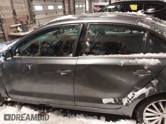 ✅ 2011 Volkswagen Jetta SEL • VIN: 3VWLX7AJ8BM343869 • Лот: 43809445. Опубликован ранее на IAAI с пробегом 153 180 миль. Бесплатный доступ к архиву аукционных продаж из США и подробный отчёт об истории автомобиля на DreamBid. Изображение 14.