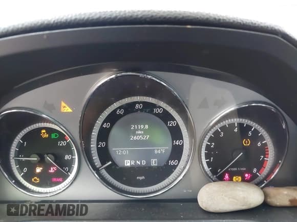 ✅ 2011 Mercedes-Benz C 300 Sport • VIN: WDDGF8BB7BR176073 • Lot: 42464080. Listed on IAAI with 260,527 mi. Free auction sales archive from the USA and detailed vehicle history report at DreamBid. Image 7.