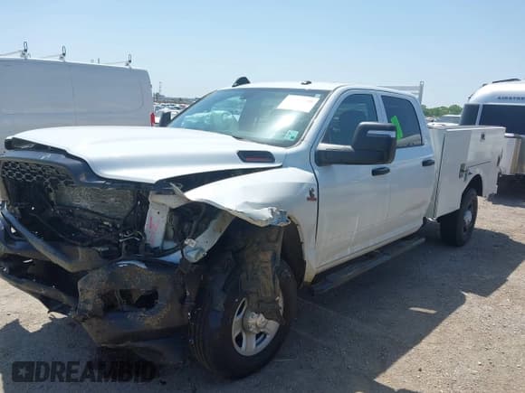 ✅ 2023 Ram 2500 Tradesman • VIN: 3C6UR5HL7PG547413 • Лот: 41998600. Опубликован ранее на IAAI с пробегом 19 803 миль. Бесплатный доступ к архиву аукционных продаж из США и подробный отчёт об истории автомобиля на DreamBid. Изображение 2.