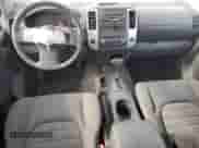 2011 Nissan Frontier SV z VIN 1N6AD0CU6BC401168, wystawiony jako Copart lot #58745435 z przebiegiem 197 918 mil mil oraz Szkoda całkowita • Salvage title. Historia ofert i sprzedaży dostępna na DreamBid. Obrazek 8.