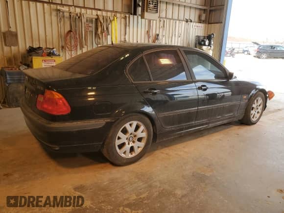 2000 BMW 3 Series 323i с VIN WBAAM3337YFP69083, выставлен на аукционе Copart как лот 47803495 с пробегом Не указан миль и Чистый • Clean title. История ставок и продаж доступна на DreamBid. Изображение 3.