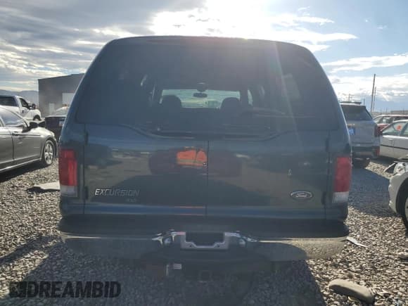 ✅ 2000 Ford Excursion XLT • VIN: 1FMNU40S1YEA47857 • Лот: 67193044. Опубликован ранее на Copart с пробегом 233 607 миль. Бесплатный доступ к архиву аукционных продаж из США и подробный отчёт об истории автомобиля на DreamBid. Изображение 6.