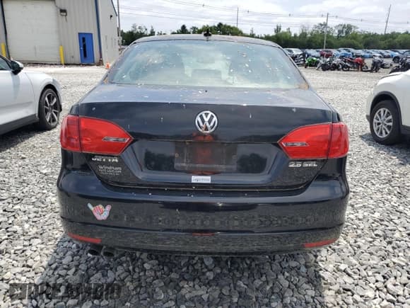 ✅ 2011 Volkswagen Jetta SEL • VIN: 3VWLZ7AJ2BM393757 • Lot: 64605645. Listed on Copart with 208,803 mi. Free auction sales archive from the USA and detailed vehicle history report at DreamBid. Image 6.