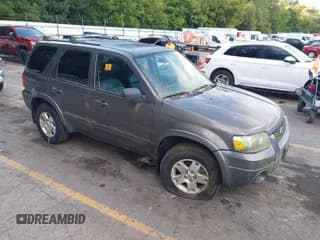 ✅ 2006 Ford Escape Limited • VIN: 1FMYU94106KD53782 • Lot: 43082875. Wystawiony na IAAI z przebiegiem 185 400 mil. Bezpłatny archiwum sprzedaży aukcyjnych z USA i szczegółowy raport historii pojazdu na DreamBid. Zdjęcie 1.