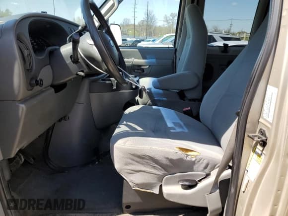 ✅ 2008 Ford Econoline Passenger XL • VIN: 1FMNE11L48DA80599 • Lot: 52532405. Listed on Copart with 263,848 mi. Free auction sales archive from the USA and detailed vehicle history report at DreamBid. Image 7.