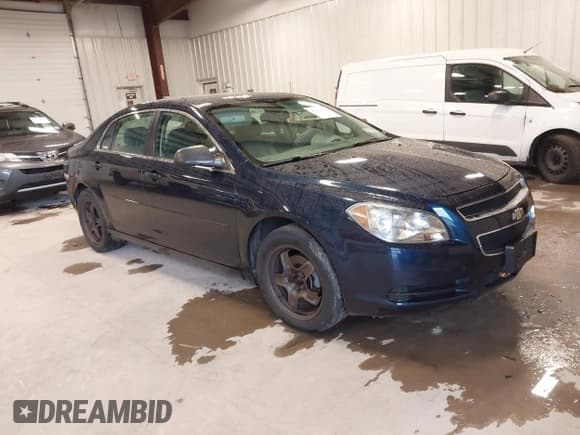 ✅ 2010 Chevrolet Malibu 1LS • VIN: 1G1ZB5EB5AF317093 • Lot: 43561330. Wystawiony na IAAI z przebiegiem 150 434 mil. Bezpłatny archiwum sprzedaży aukcyjnych z USA i szczegółowy raport historii pojazdu na DreamBid. Zdjęcie 1.