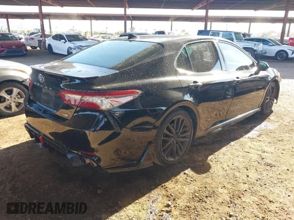 ✅ 2018 Toyota Camry XSE • VIN: 4T1BZ1HKXJU006162 • Лот: 43669933. Опубликован ранее на IAAI с пробегом 186 358 миль. Бесплатный доступ к архиву аукционных продаж из США и подробный отчёт об истории автомобиля на DreamBid. Изображение 4.