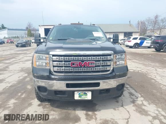 ✅ 2011 GMC Sierra 2500HD Work Truck • VIN: 1GT22ZC82BZ459036 • Lot: 42126973. Listed on IAAI with 122,296 mi. Free auction sales archive from the USA and detailed vehicle history report at DreamBid. Image 12.