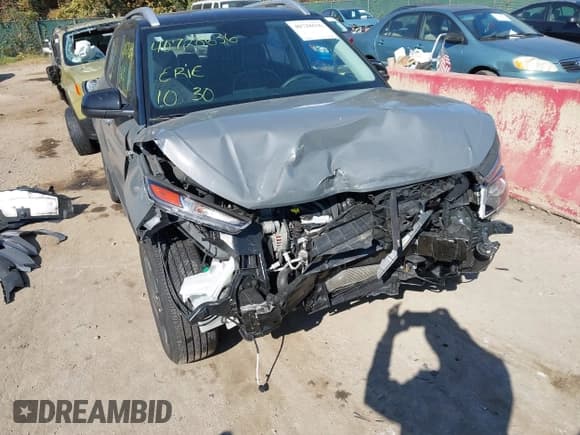 ✅ 2023 Hyundai Venue SEL • VIN: KMHRC8A32PU212998 • Lot: 40728636. Listed on IAAI with 27,844 mi. Free auction sales archive from the USA and detailed vehicle history report at DreamBid. Image 6.