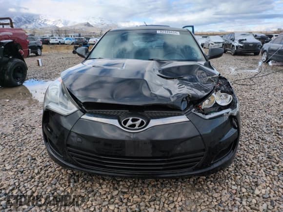 ✅ 2013 Hyundai Veloster w/Gray Int • VIN: KMHTC6AD6DU133879 • Lot: 82449434. Wystawiony na Copart z przebiegiem 195 077 mil. Bezpłatny archiwum sprzedaży aukcyjnych z USA i szczegółowy raport historii pojazdu na DreamBid. Zdjęcie 5.