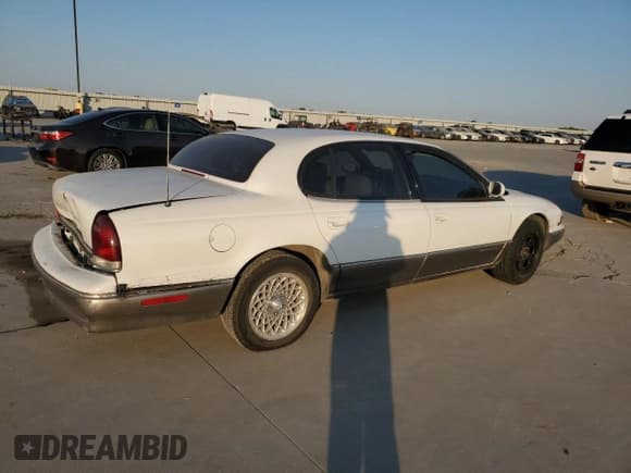 ✅ 1994 Chrysler LHS • VIN: 2C3ED56F7RH682200 • Lot: 75204544. Listed on Copart with 90,694 mi. Free auction sales archive from the USA and detailed vehicle history report at DreamBid. Image 3.