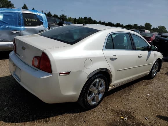 ✅ 2011 Chevrolet Malibu 1LT • VIN: 1G1ZC5E12BF228720 • Lot: 68264344. Listed on Copart with 104,763 mi. Free auction sales archive from the USA and detailed vehicle history report at DreamBid. Image 3.