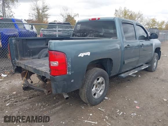 2010 Chevrolet Silverado 1500 LS with VIN 3GCRKREA6AG192111, listed as a IAAI auction lot 43451492 with 76,775 mi miles and . Bid and sale history available at DreamBid. Image 4.