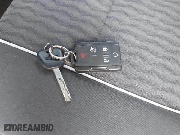 ✅ 2017 Chevrolet Suburban LS • VIN: 1GNSCGKC9HR325390 • Lot: 41942382. Listed on IAAI with 104,573 mi. Free auction sales archive from the USA and detailed vehicle history report at DreamBid. Image 11.