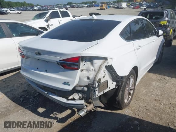✅ 2020 Ford Fusion SE • VIN: 3FA6P0HD1LR150013 • Lot: 42843429. Listed on IAAI with 125,092 mi. Free auction sales archive from the USA and detailed vehicle history report at DreamBid. Image 4.