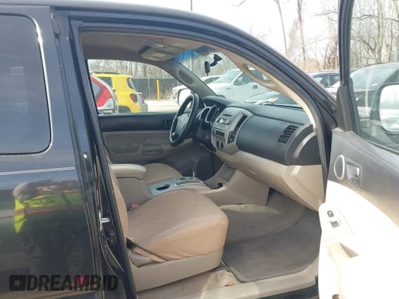 ✅ 2008 Toyota Tacoma • VIN: 5TETX22N88Z590067 • Lot: 43901931. Listed on IAAI with 246,362 mi. Free auction sales archive from the USA and detailed vehicle history report at DreamBid. Image 5.