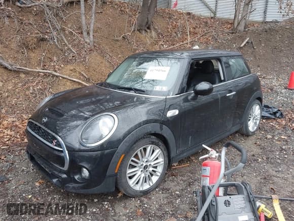✅ 2019 MINI Hardtop Cooper S • VIN: WMWXP7C54K2A53043 • Лот: 41794566. Опубликован ранее на IAAI с пробегом 42 278 миль. Бесплатный доступ к архиву аукционных продаж из США и подробный отчёт об истории автомобиля на DreamBid. Изображение 2.