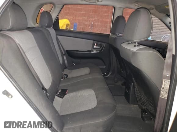 ✅ 2007 Kia Spectra • VIN: KNAFE162275003616 • Лот: 44748045. Опубликован ранее на Copart с пробегом 186 777 миль. Бесплатный доступ к архиву аукционных продаж из США и подробный отчёт об истории автомобиля на DreamBid. Изображение 10.