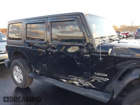 ✅ 2017 Jeep Wrangler Unlimited Sport • VIN: 1C4BJWDG2HL539455 • Lot: 43663420. Listed on IAAI with 86,038 mi. Free auction sales archive from the USA and detailed vehicle history report at DreamBid. Image 13.