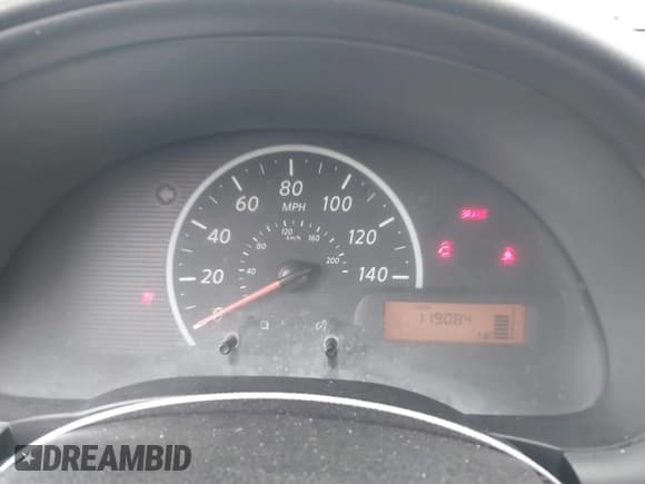 ✅ 2012 Nissan Versa SV • VIN: 3N1CN7AP7CL919832 • Lot: 42980841. Wystawiony na IAAI z przebiegiem 119 084 mil. Bezpłatny archiwum sprzedaży aukcyjnych z USA i szczegółowy raport historii pojazdu na DreamBid. Zdjęcie 7.