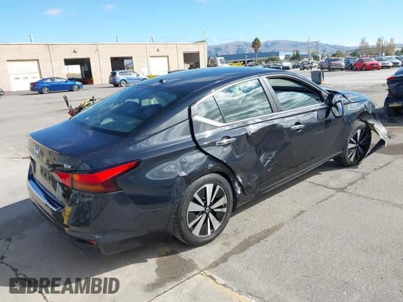 ✅ 2022 Nissan Altima SV • VIN: 1N4BL4DV9NN341135 • Lot: 43531169. Wystawiony na IAAI z przebiegiem 82 343 mil. Bezpłatny archiwum sprzedaży aukcyjnych z USA i szczegółowy raport historii pojazdu na DreamBid. Zdjęcie 4.