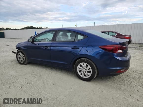 ✅ 2019 Hyundai Elantra SE • VIN: 5NPD74LF0KH453318 • Lot: 70496785. Listed on Copart with 81,296 mi. Free auction sales archive from the USA and detailed vehicle history report at DreamBid. Image 2.