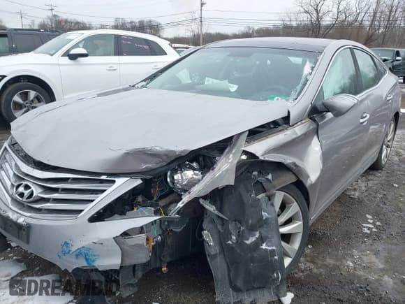 ✅ 2014 Hyundai Azera Limited • VIN: KMHFH4JG6EA361378 • Lot: 41557210. Listed on IAAI with 58,561 mi. Free auction sales archive from the USA and detailed vehicle history report at DreamBid. Image 6.