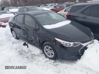 2019 Chevrolet Cruze с VIN 1G1BJ5SM9K7104766, выставлен на аукционе IAAI как лот 39784498 с пробегом Не указан миль и . История ставок и продаж доступна на DreamBid. Изображение 1.