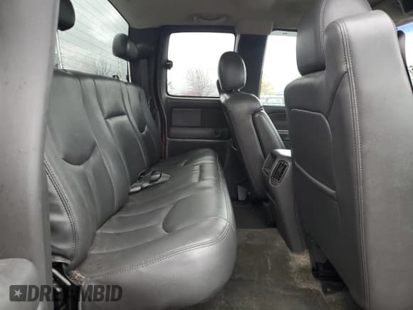 ✅ 2003 GMC Sierra 1500 SLT • VIN: 2GTEK19T631336473 • Lot: 82377385. Listed on Copart with 193,169 mi. Free auction sales archive from the USA and detailed vehicle history report at DreamBid. Image 10.