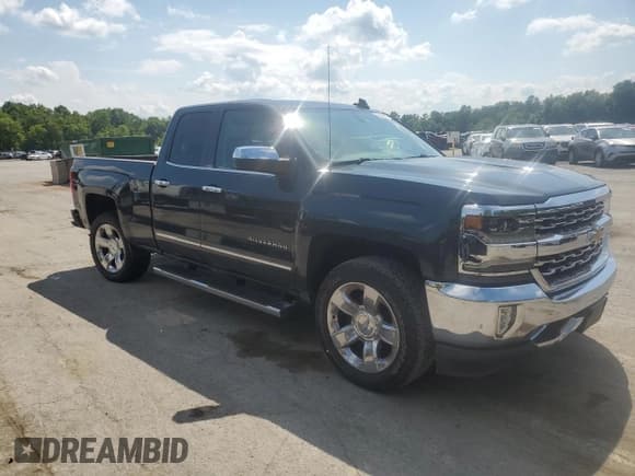 ✅ 2018 Chevrolet Silverado 1500 LTZ • VIN: 1GCVKSEC1JZ102645 • Lot: 68483325. Wystawiony na Copart z przebiegiem 79 827 mil. Bezpłatny archiwum sprzedaży aukcyjnych z USA i szczegółowy raport historii pojazdu na DreamBid. Zdjęcie 4.