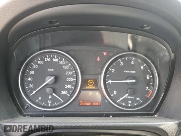 ✅ 2011 BMW 3 Series 328i xDrive • VIN: WBAPK7G51BNN85709 • Lot: 68530865. Wystawiony na Copart z przebiegiem 239 680 mil. Bezpłatny archiwum sprzedaży aukcyjnych z USA i szczegółowy raport historii pojazdu na DreamBid. Zdjęcie 9.