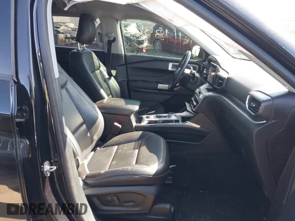 ✅ 2022 Ford Explorer XLT • VIN: 1FMSK8DH0NGA96191 • Lot: 41983762. Wystawiony na IAAI z przebiegiem 47 637 mil. Bezpłatny archiwum sprzedaży aukcyjnych z USA i szczegółowy raport historii pojazdu na DreamBid. Zdjęcie 5.