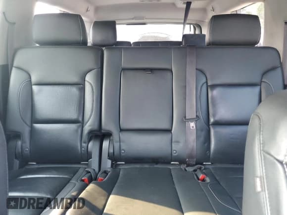 ✅ 2017 Chevrolet Suburban Premier • VIN: 1GNSKJKCXHR289807 • Lot: 70480824. Wystawiony na Copart z przebiegiem 146 507 mil. Bezpłatny archiwum sprzedaży aukcyjnych z USA i szczegółowy raport historii pojazdu na DreamBid. Zdjęcie 10.