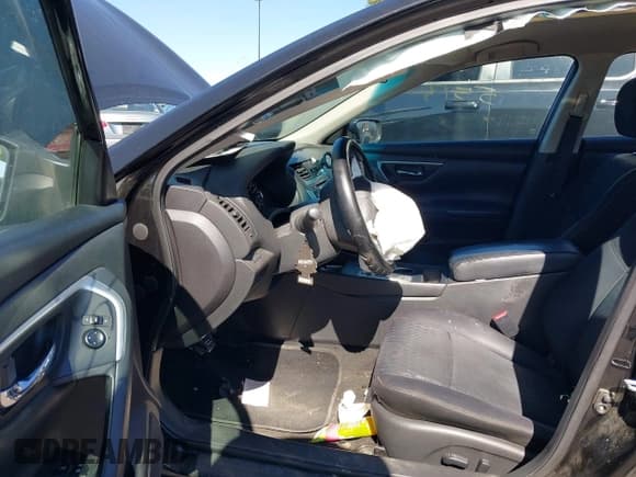 ✅ 2016 Nissan Altima SR • VIN: 1N4AL3AP1GC233697 • Lot: 43435513. Listed on IAAI with 241,036 mi. Free auction sales archive from the USA and detailed vehicle history report at DreamBid. Image 5.