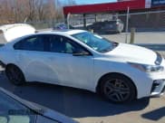 ✅ 2020 Kia Forte GT-Line • VIN: 3KPF34AD0LE158585 • Lot: 41688908. Wystawiony na IAAI z przebiegiem 51 109 mil. Bezpłatny archiwum sprzedaży aukcyjnych z USA i szczegółowy raport historii pojazdu na DreamBid. Zdjęcie 14.