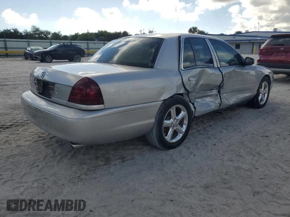 ✅ 2004 Mercury Marauder • VIN: 2MHHM79V64X670658 • Lot: 87010115. Listed on Copart with 67,744 mi. Free auction sales archive from the USA and detailed vehicle history report at DreamBid. Image 3.