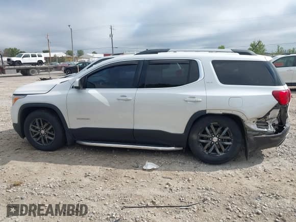 ✅ 2018 GMC Acadia SLT • VIN: 1GKKNMLA2JZ240030 • Lot: 43265514. Listed on IAAI with 164,167 mi. Free auction sales archive from the USA and detailed vehicle history report at DreamBid. Image 14.