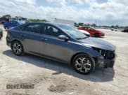 ✅ 2021 Kia Forte LXS • VIN: 3KPF24AD0ME311325 • Лот: 58492815. Опубликован ранее на Copart с пробегом 81 717 миль. Бесплатный доступ к архиву аукционных продаж из США и подробный отчёт об истории автомобиля на DreamBid. Изображение 4.