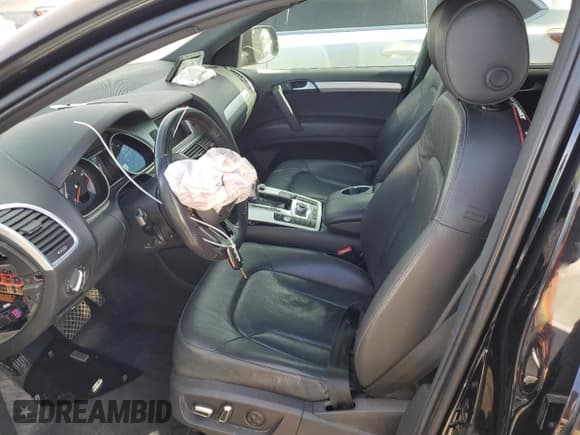 ✅ 2015 Audi Q7 S line Prestige • VIN: WA1DGAFE8FD026685 • Лот: 90689625. Опубликован ранее на Copart с пробегом 88 041 миль. Бесплатный доступ к архиву аукционных продаж из США и подробный отчёт об истории автомобиля на DreamBid. Изображение 7.