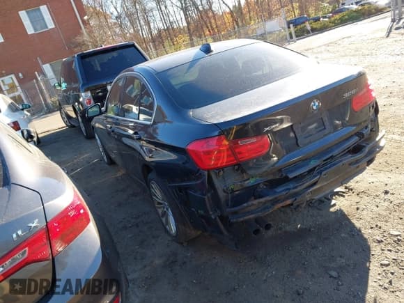 ✅ 2013 BMW 3 Series 328i xDrive • VIN: WBA3B5C55DP539042 • Лот: 43586826. Опубликован ранее на IAAI с пробегом 136 098 миль. Бесплатный доступ к архиву аукционных продаж из США и подробный отчёт об истории автомобиля на DreamBid. Изображение 3.