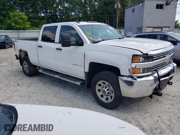 ✅ 2015 Chevrolet Silverado 2500HD Work Truck • VIN: 1GC1KUEG7FF186203 • Lot: 63299904. Wystawiony na Copart z przebiegiem 136 790 mil. Bezpłatny archiwum sprzedaży aukcyjnych z USA i szczegółowy raport historii pojazdu na DreamBid. Zdjęcie 4.