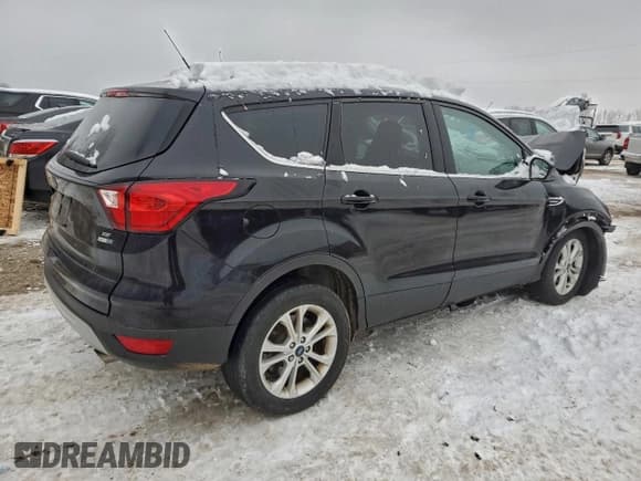 ✅ 2019 Ford Escape SE • VIN: 1FMCU9GD3KUC51388 • Лот: 94657085. Опубликован ранее на Copart с пробегом 56 794 миль. Бесплатный доступ к архиву аукционных продаж из США и подробный отчёт об истории автомобиля на DreamBid. Изображение 3.